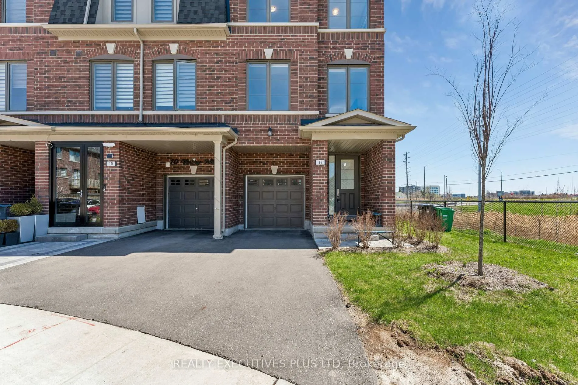 Photo 3 of 12 Vestry Way, Brampton, Goreway Drive Corridor — HOMEH