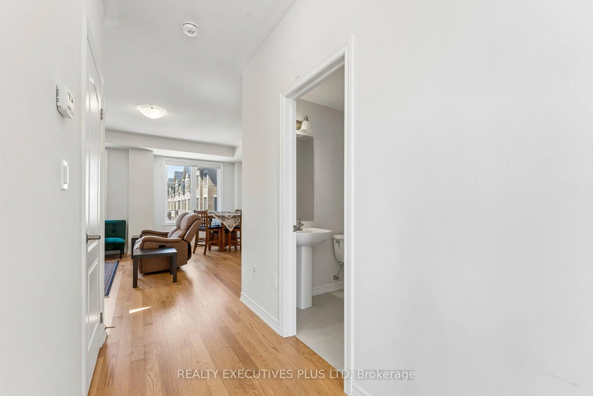 Photo 15 of 12 Vestry Way, Brampton, Goreway Drive Corridor — HOMEH