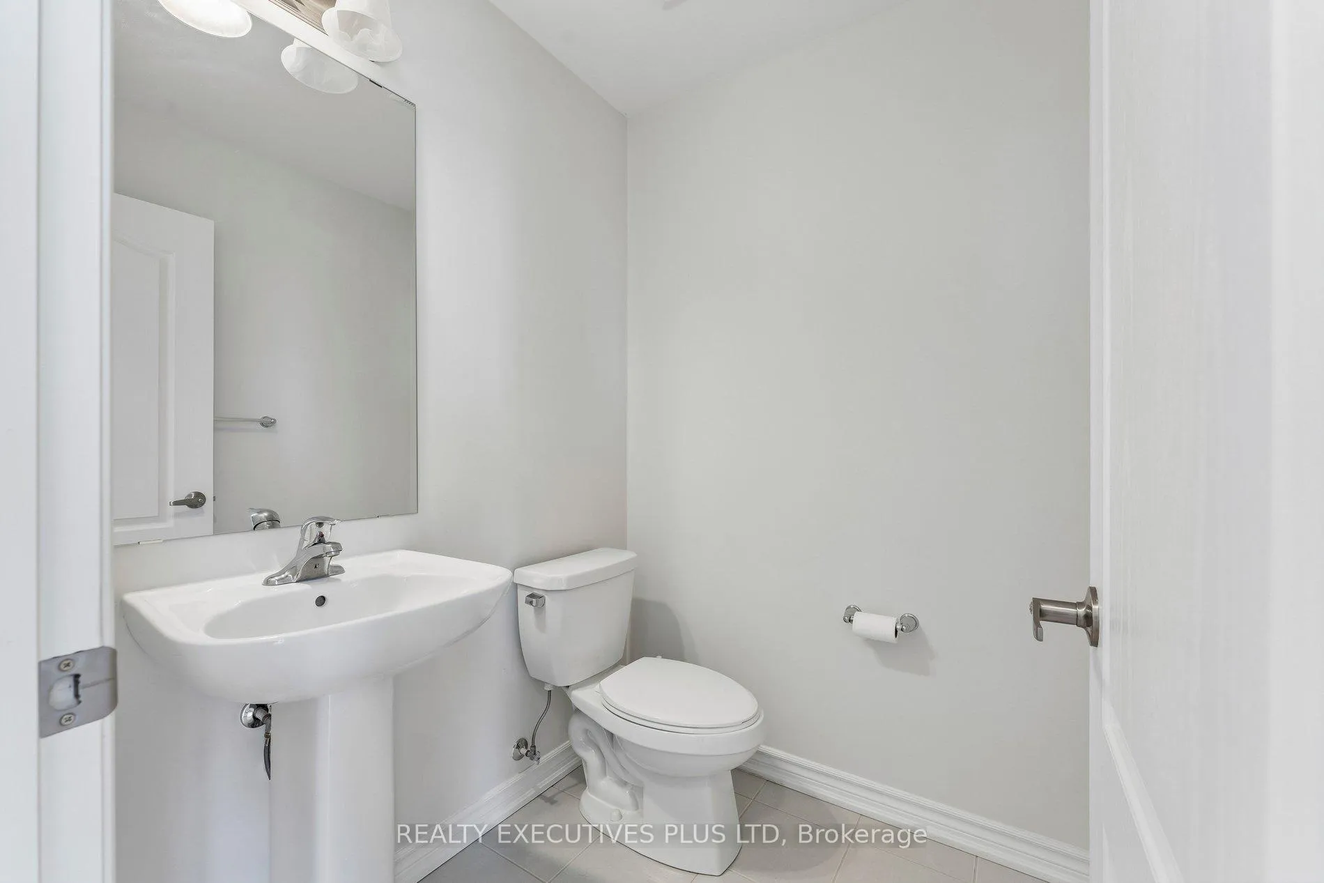 Photo 20 of 12 Vestry Way, Brampton, Goreway Drive Corridor — HOMEH