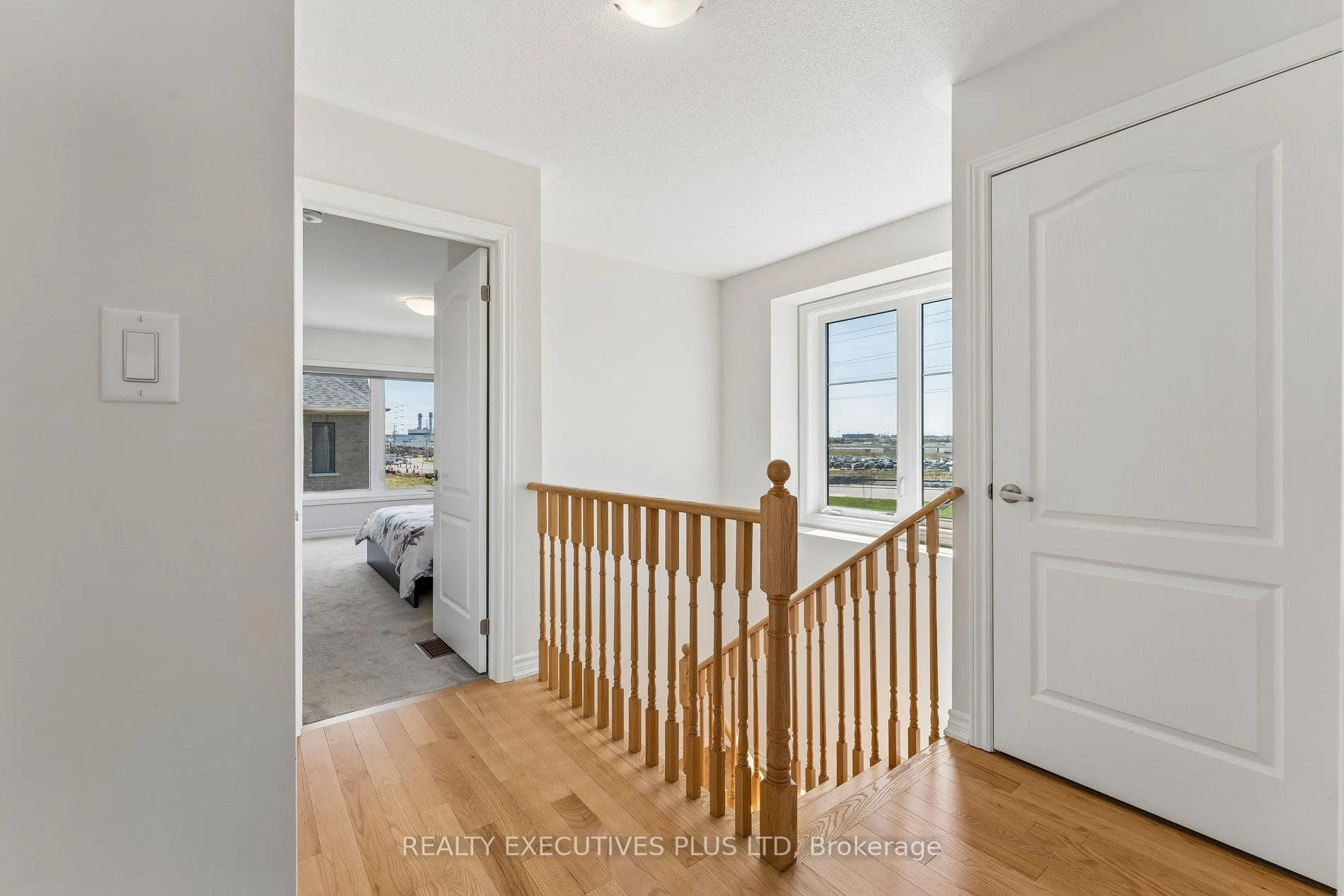 Photo 22 of 12 Vestry Way, Brampton, Goreway Drive Corridor — HOMEH