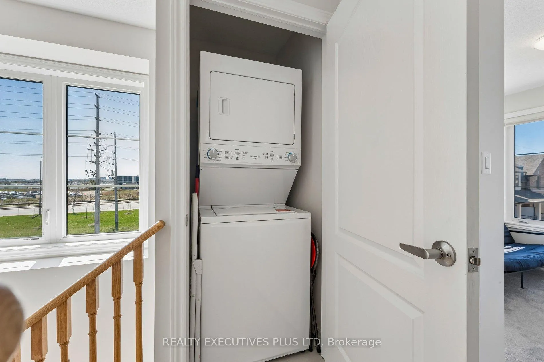 Photo 34 of 12 Vestry Way, Brampton, Goreway Drive Corridor — HOMEH