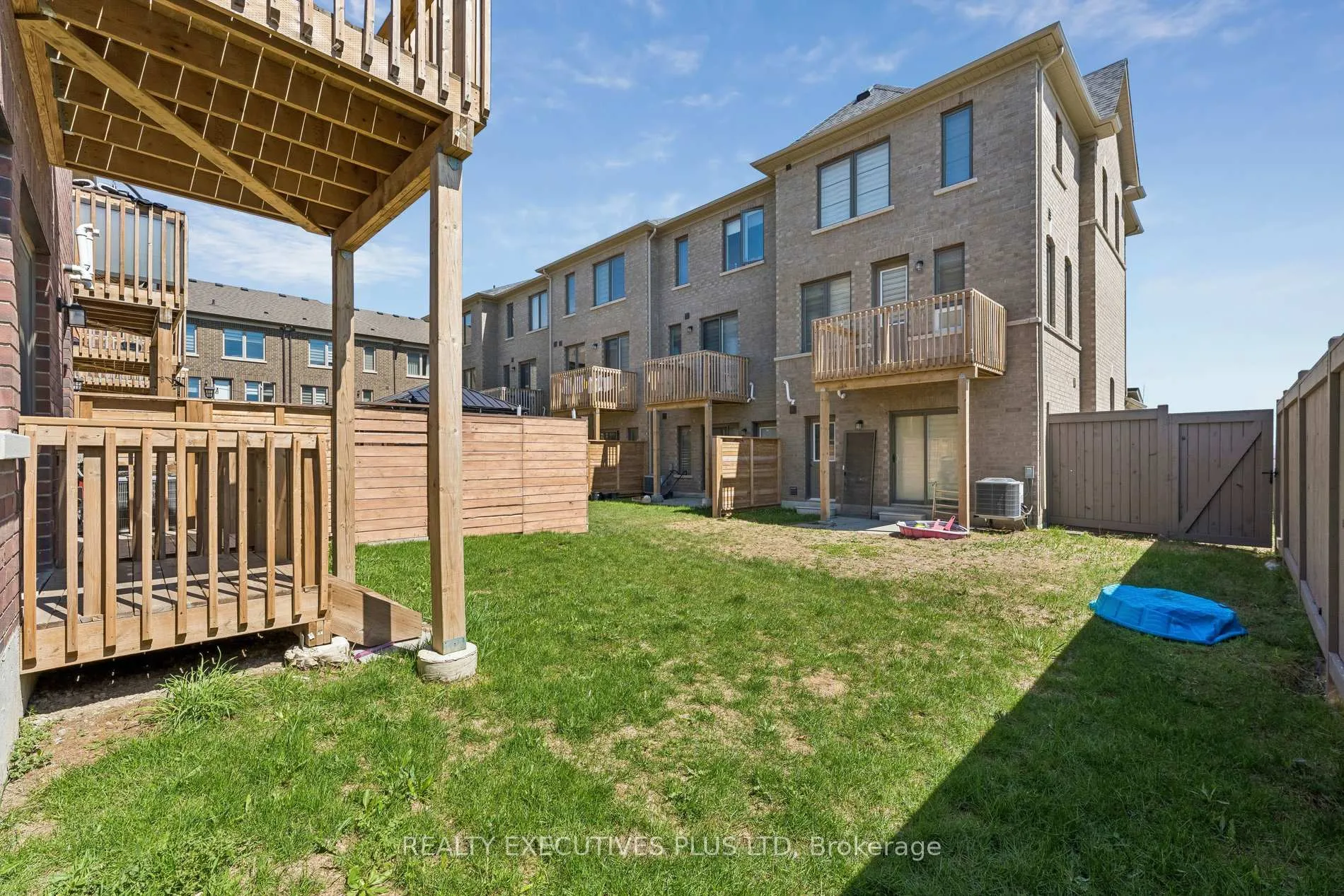 Photo 47 of 12 Vestry Way, Brampton, Goreway Drive Corridor — HOMEH