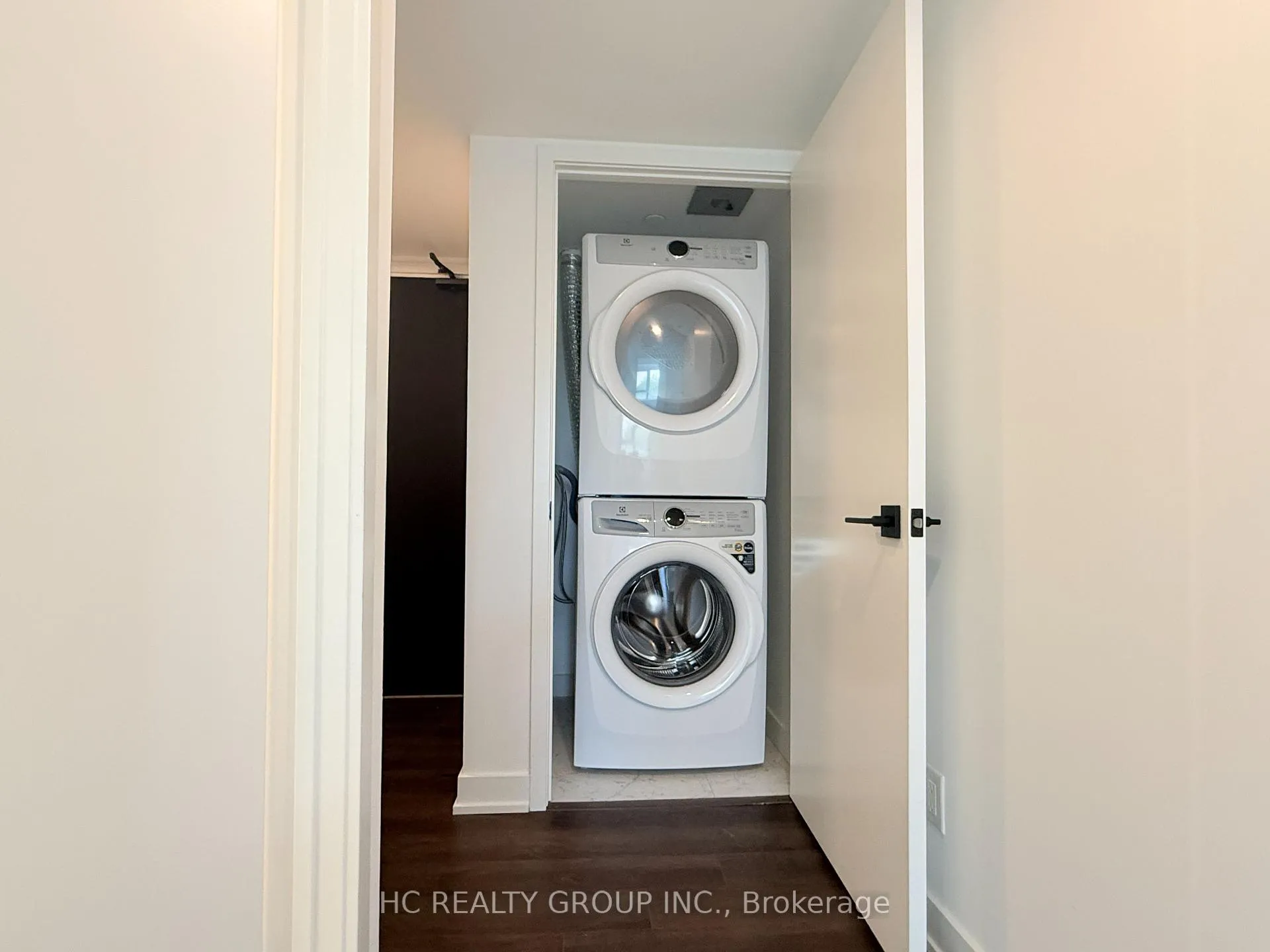 Photo 17 of Unit 610, 609 Sherbourne Street, Toronto, North St. James Town — HOMEH
