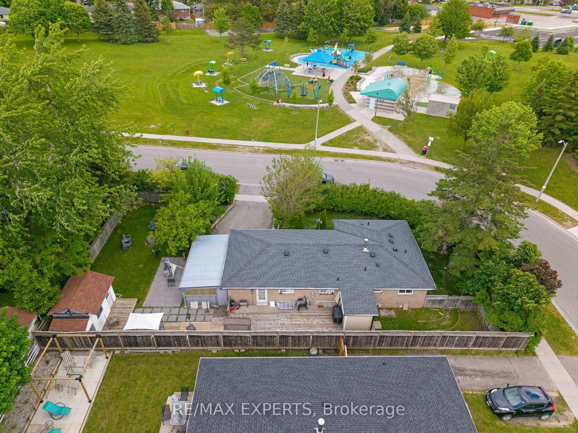 Photo 29 of 35 Lawrence Avenue, Orangeville — HOMEH