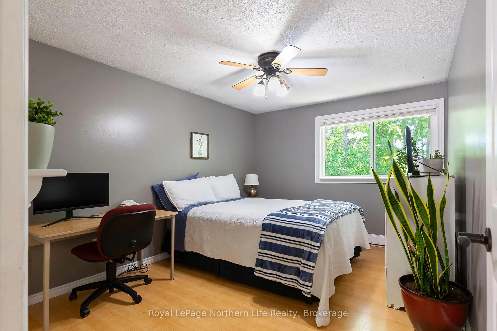 Photo 17 of 39 Lovell Avenue, North Bay, Ferris — HOMEH