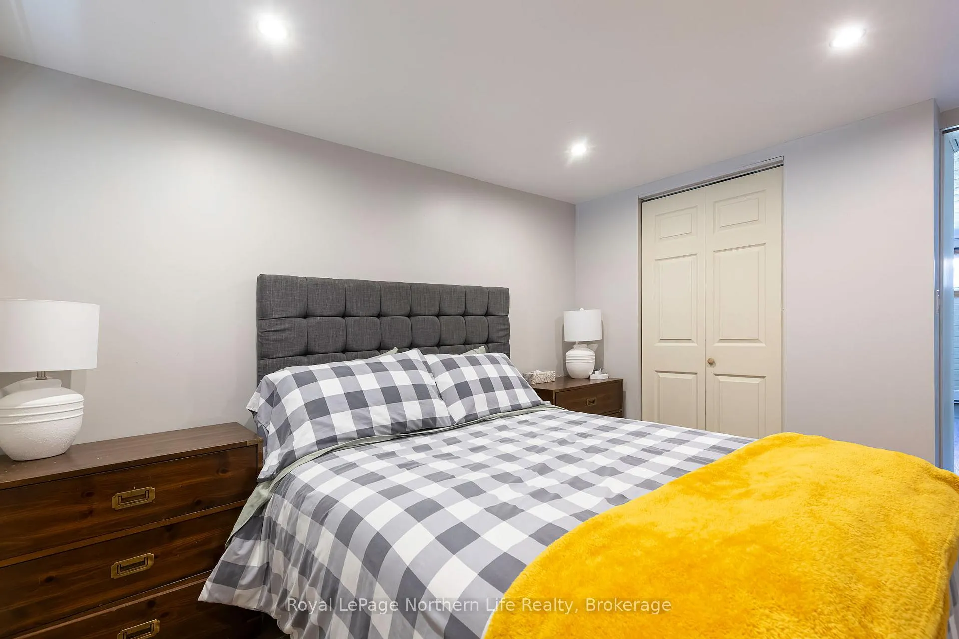 Photo 25 of 39 Lovell Avenue, North Bay, Ferris — HOMEH