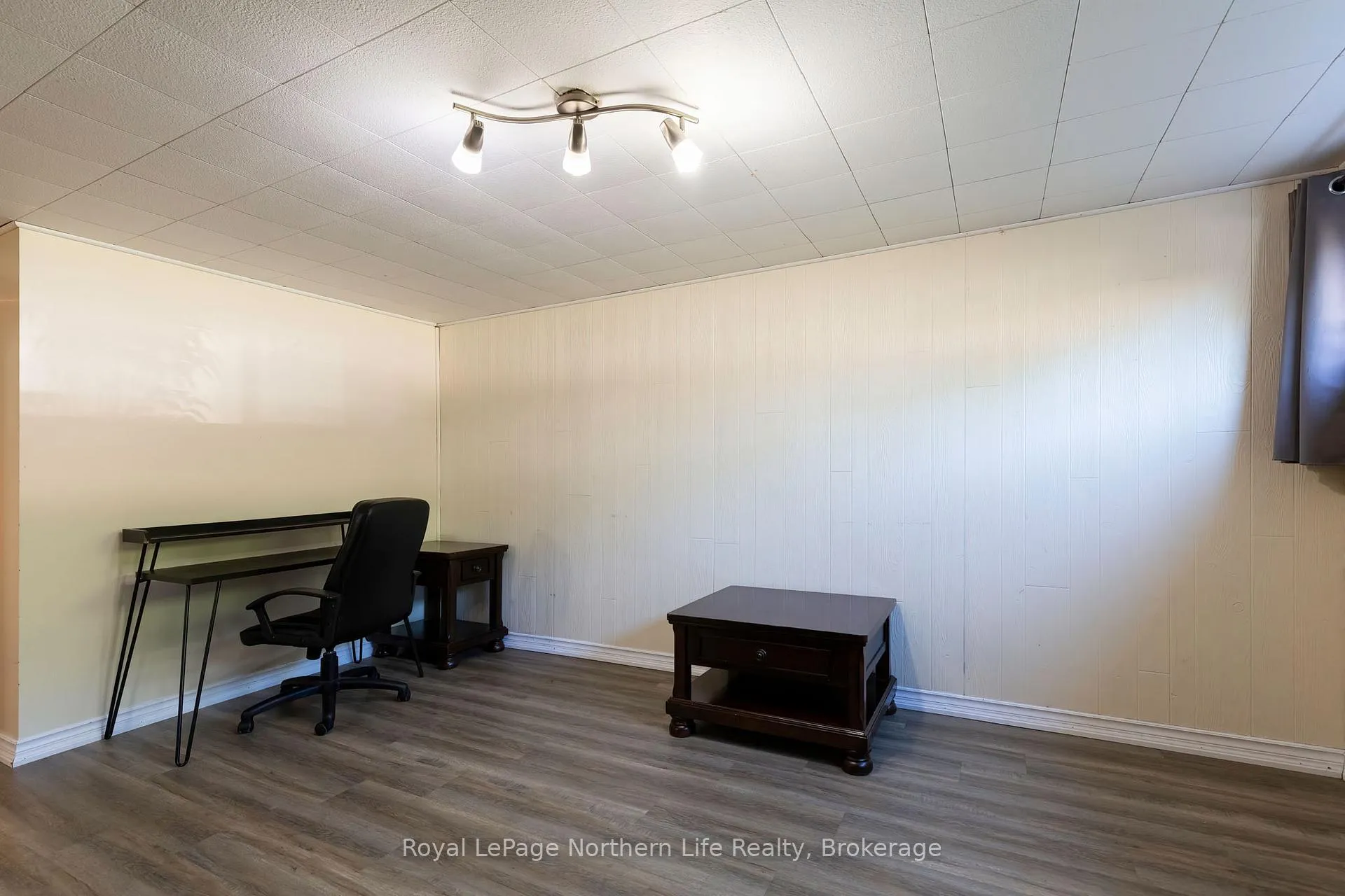 Photo 26 of 39 Lovell Avenue, North Bay, Ferris — HOMEH