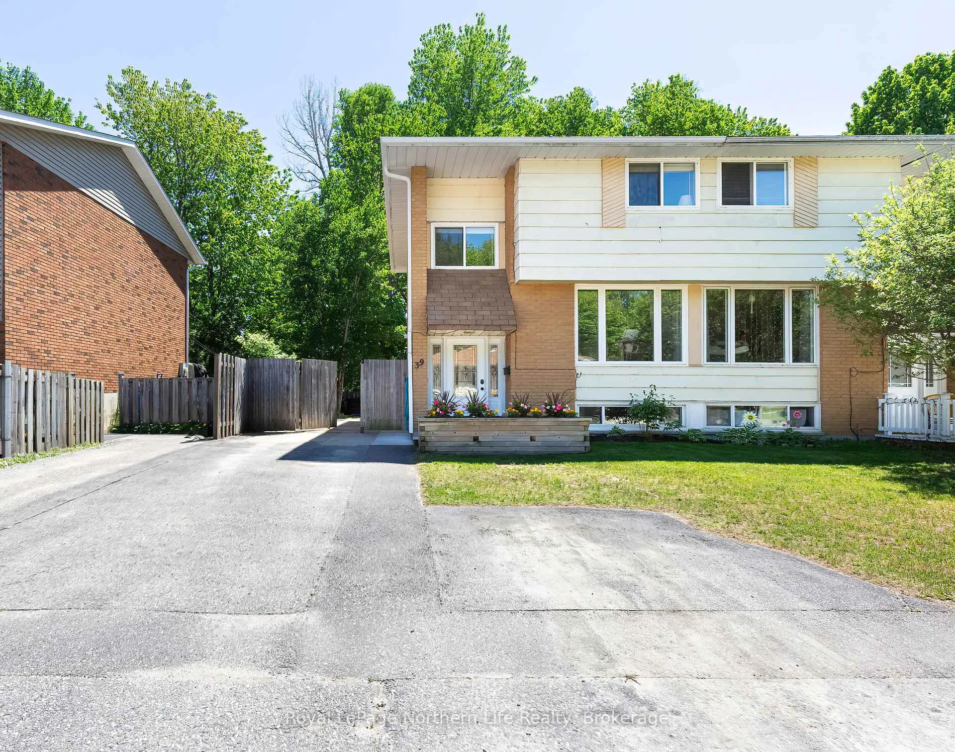 Photo 29 of 39 Lovell Avenue, North Bay, Ferris — HOMEH