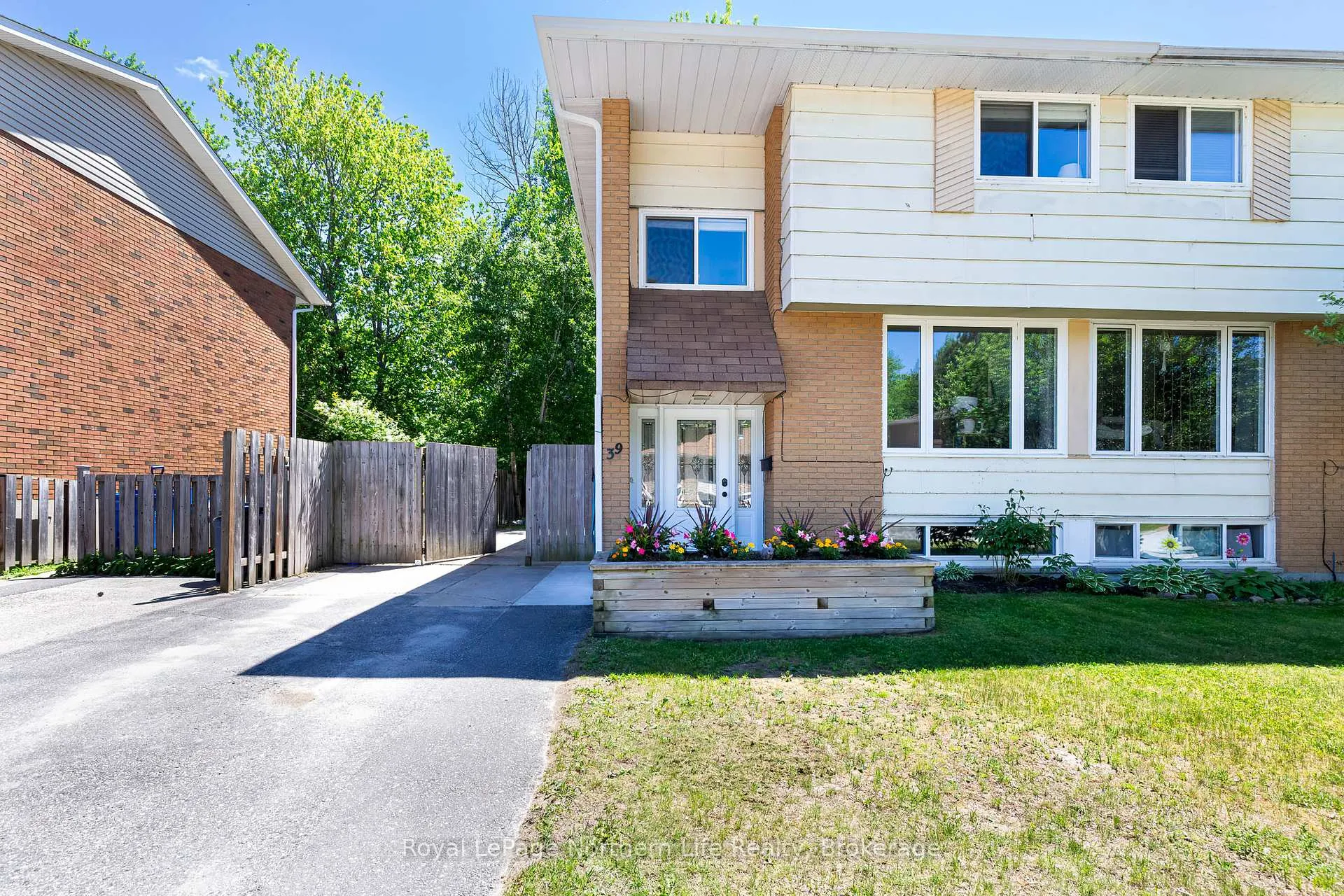 Photo 30 of 39 Lovell Avenue, North Bay, Ferris — HOMEH