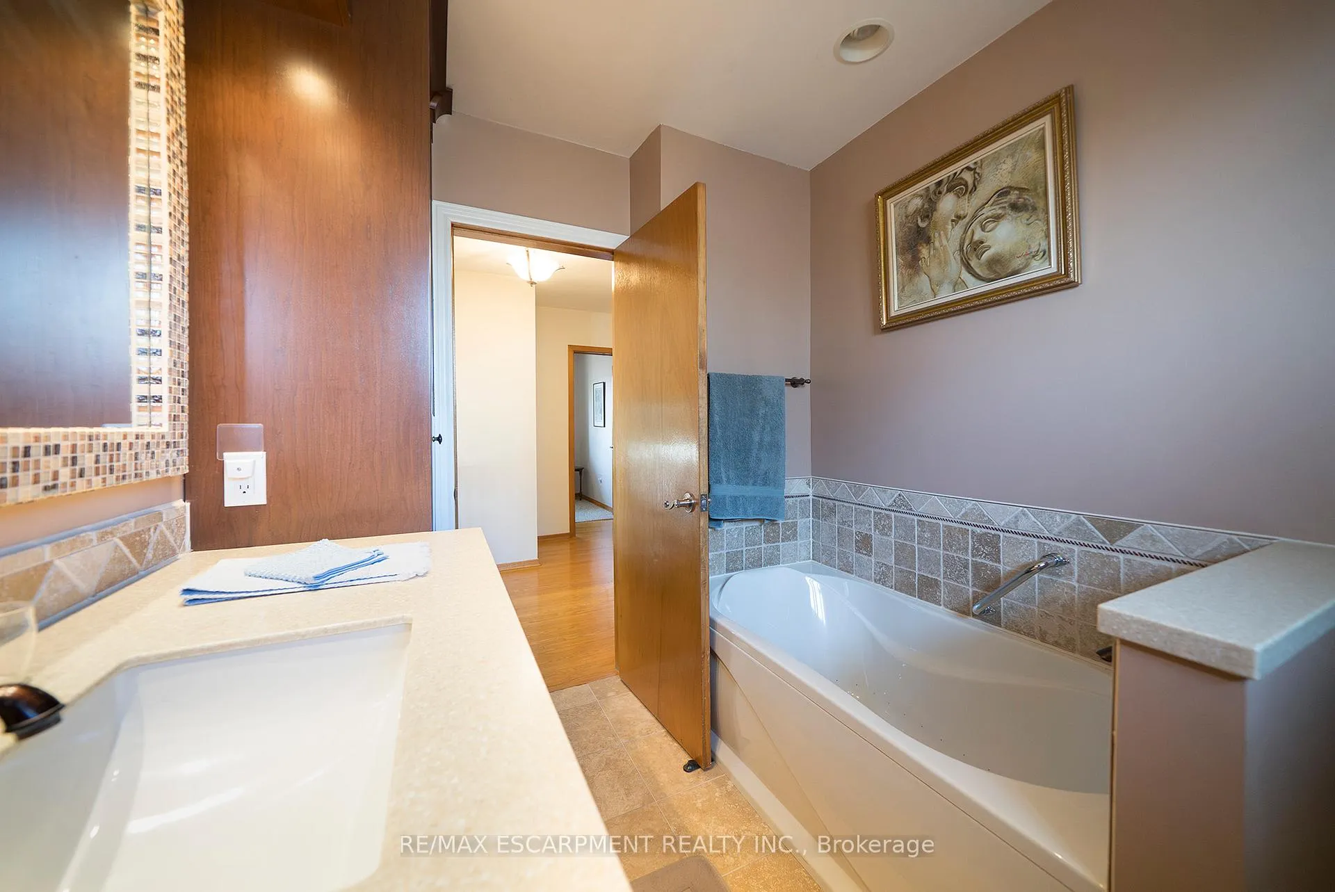 Photo 20 of 176 Kimberly Drive, Hamilton, Rosedale — HOMEH