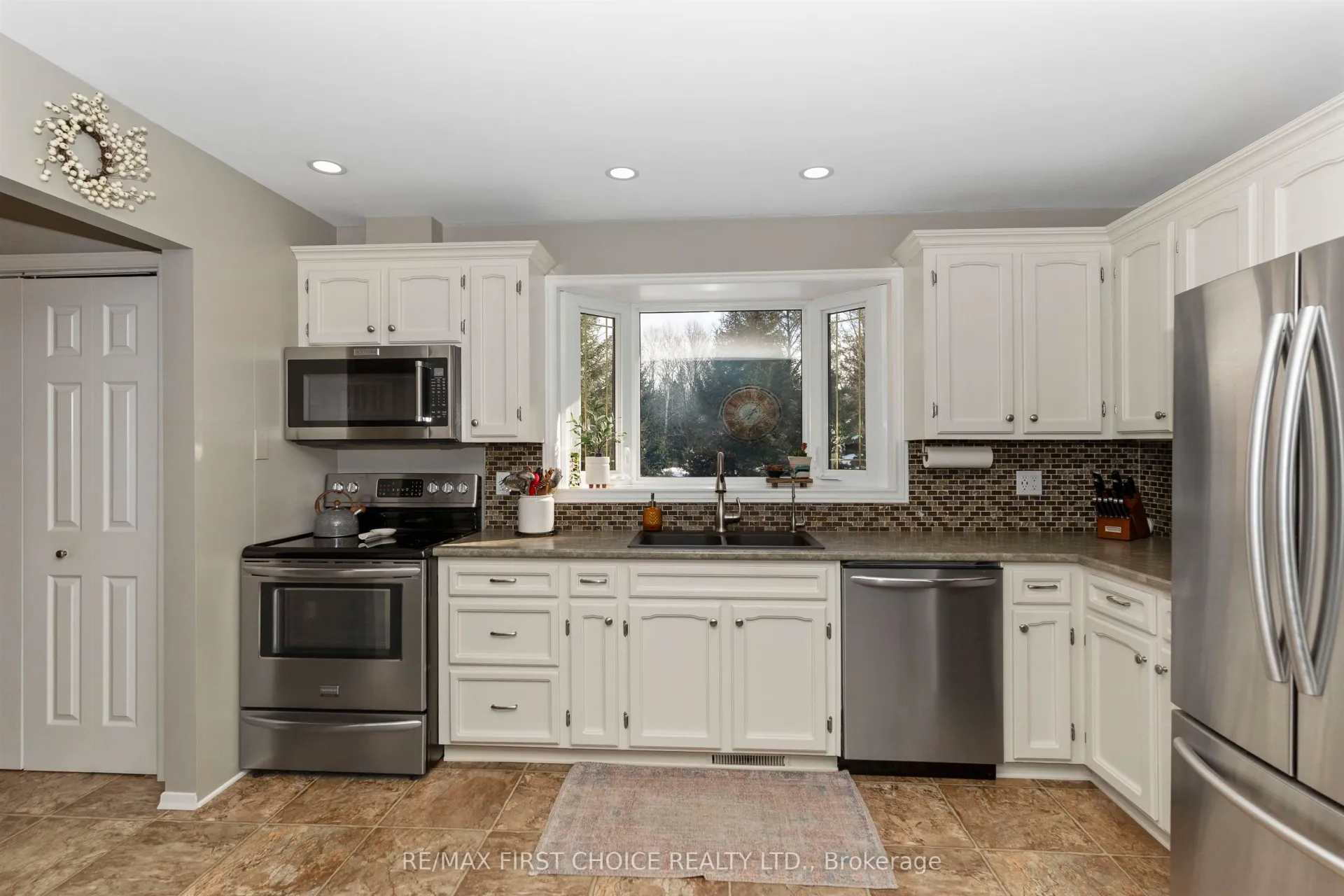 Photo 5 of 1710 Kerega Road, Thunder Bay, Rosslyn Road — HOMEH