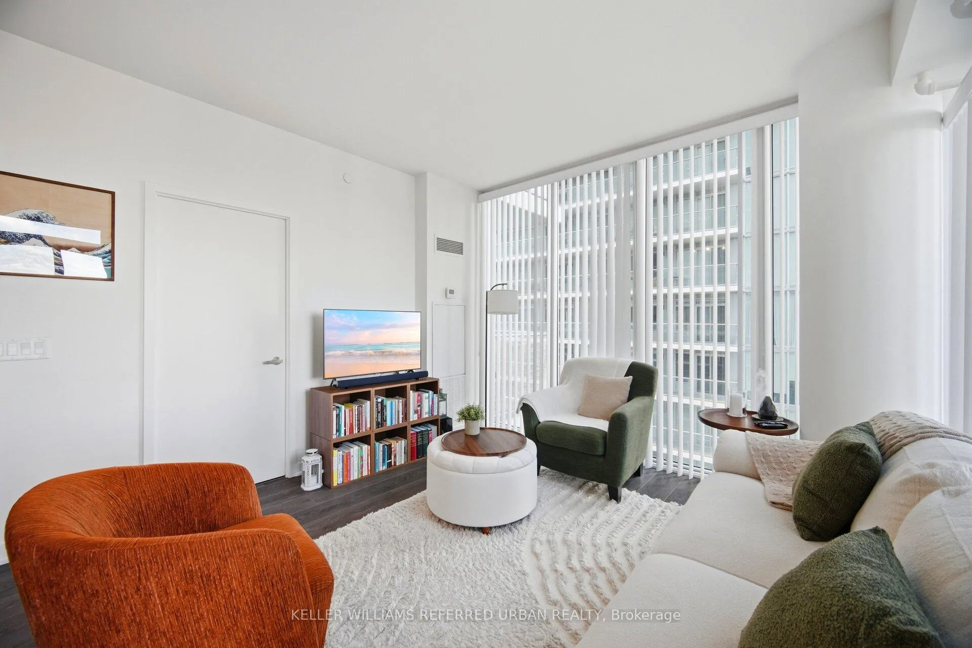 Photo 5 of Unit 1803, 195 Redpath Avenue, Toronto, Mount Pleasant West — HOMEH