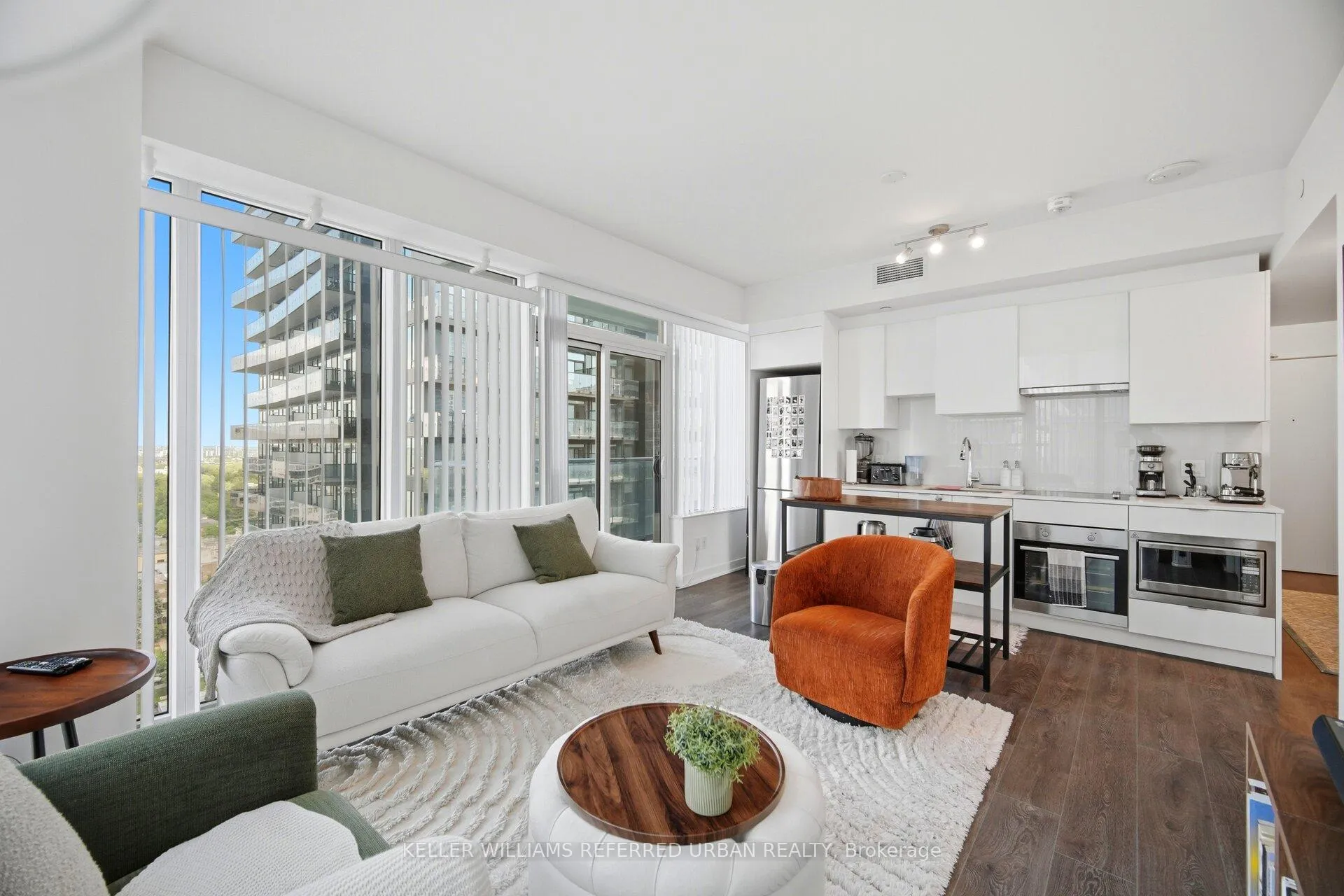 Photo 7 of Unit 1803, 195 Redpath Avenue, Toronto, Mount Pleasant West — HOMEH