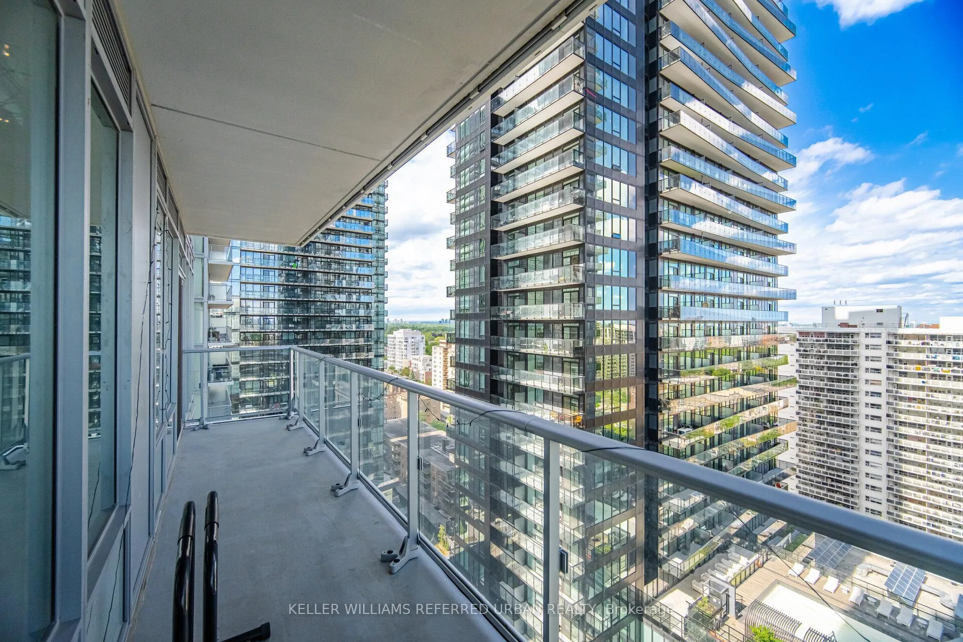Photo 9 of Unit 1803, 195 Redpath Avenue, Toronto, Mount Pleasant West — HOMEH