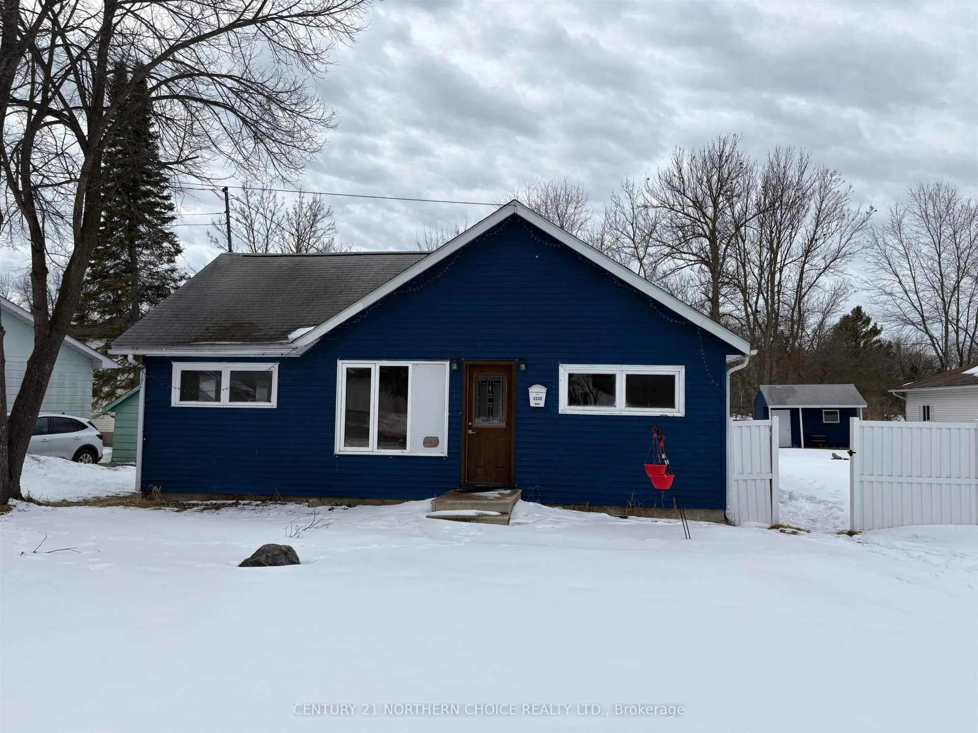 Photo 2 of 1232 Sunset Drive, Fort Frances — HOMEH