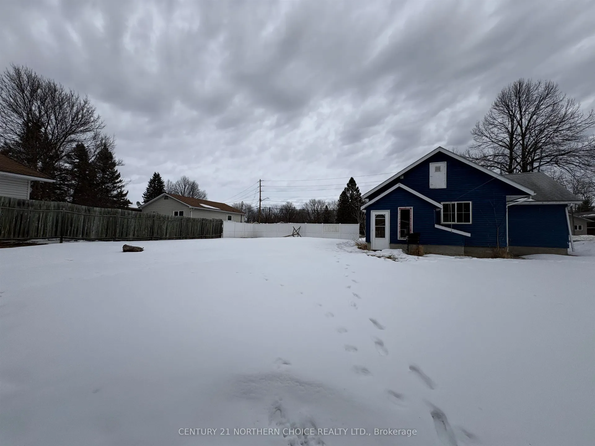 Photo 27 of 1232 Sunset Drive, Fort Frances — HOMEH