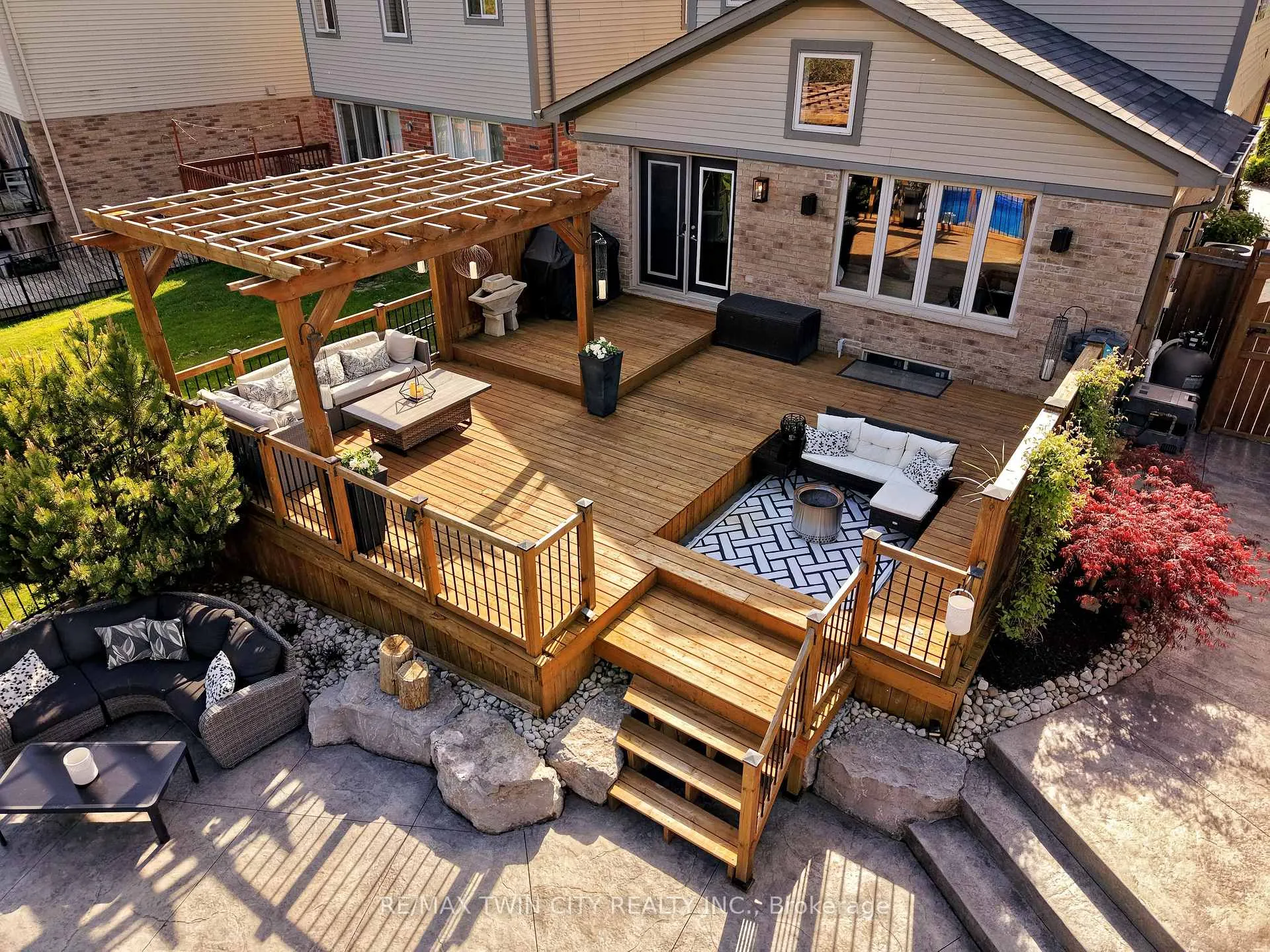 Photo 6 of 78 Forest Creek Drive, Kitchener — HOMEH
