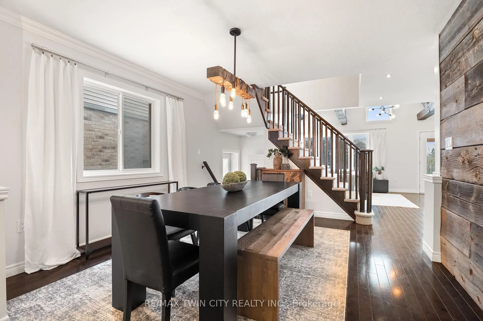 Photo 10 of 78 Forest Creek Drive, Kitchener — HOMEH