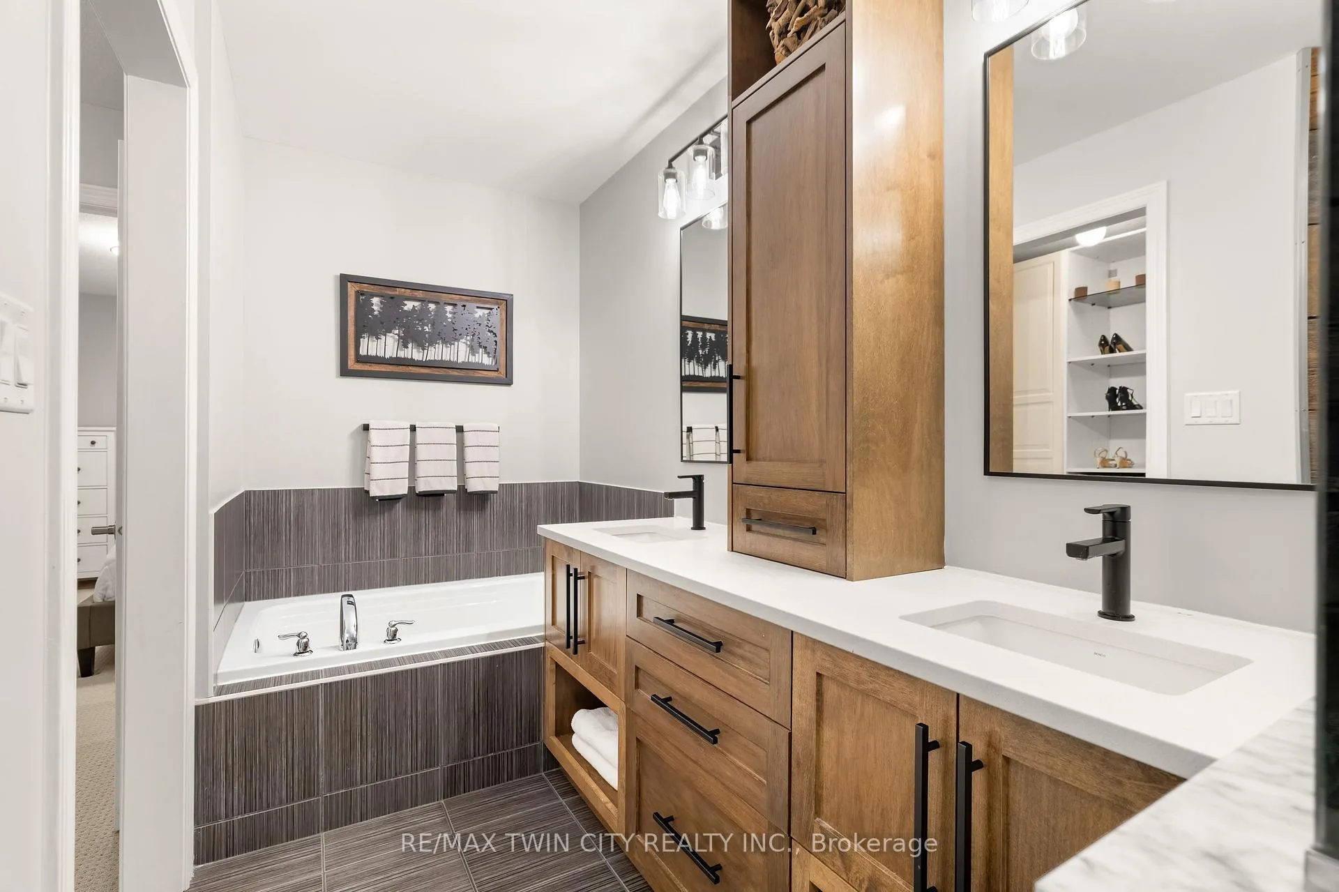 Photo 30 of 78 Forest Creek Drive, Kitchener — HOMEH