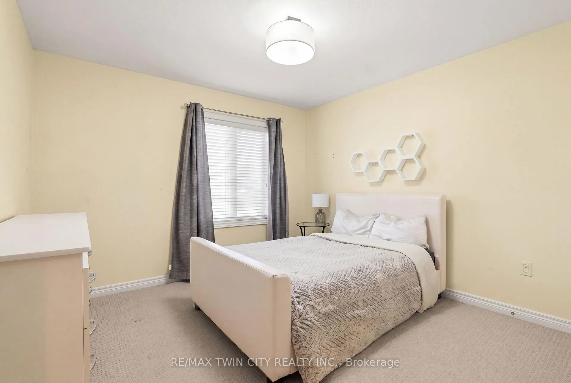 Photo 33 of 78 Forest Creek Drive, Kitchener — HOMEH