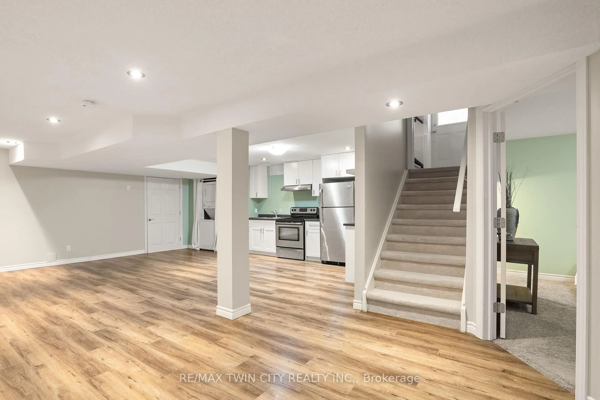 Photo 44 of 78 Forest Creek Drive, Kitchener — HOMEH