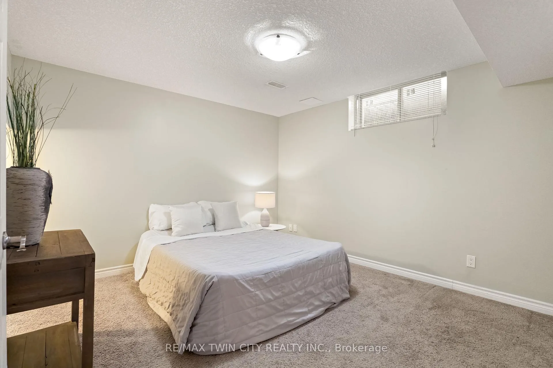 Photo 45 of 78 Forest Creek Drive, Kitchener — HOMEH