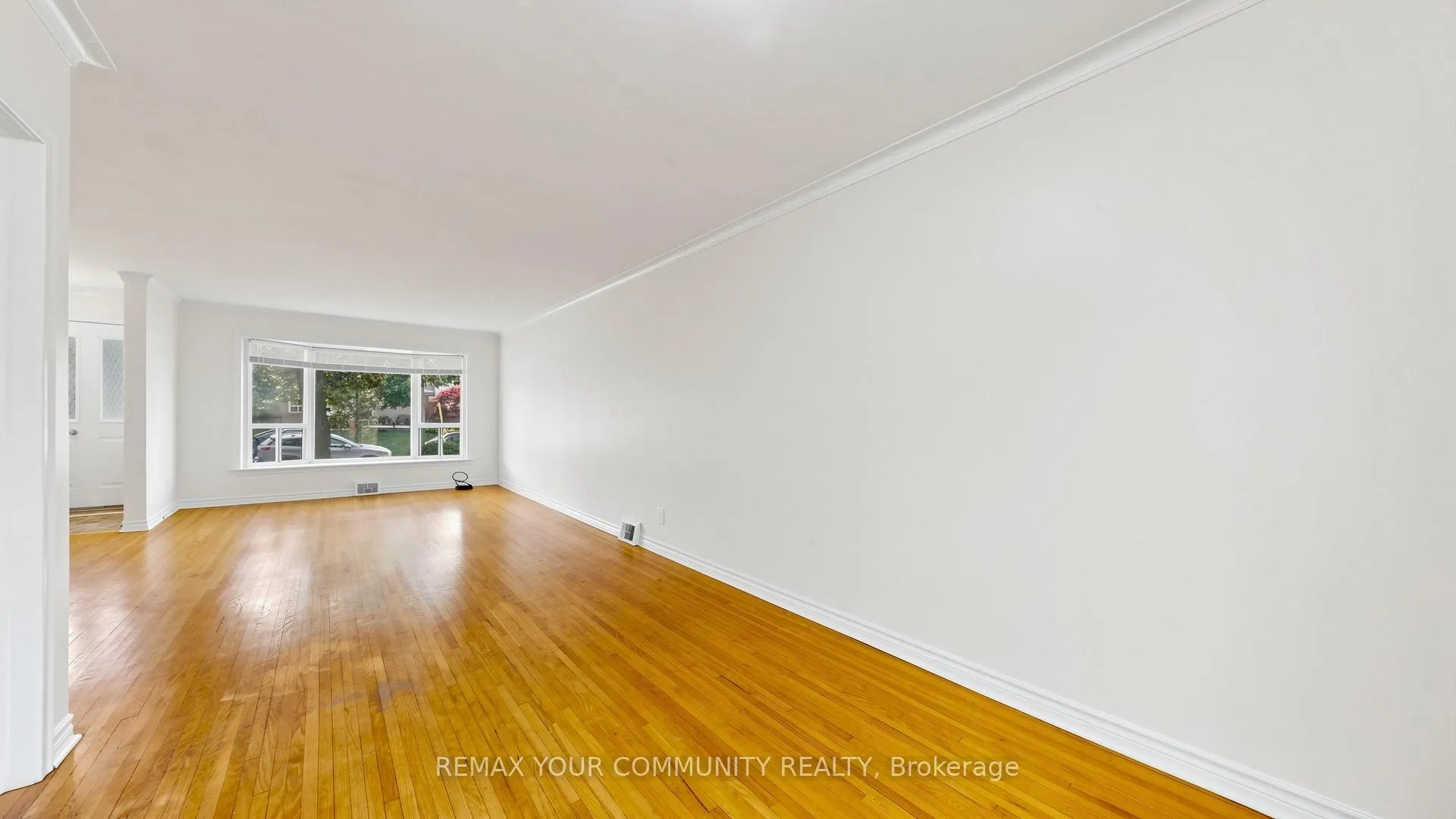 Photo 10 of 10 Winlaw Place, Markham, Old Markham Village — HOMEH