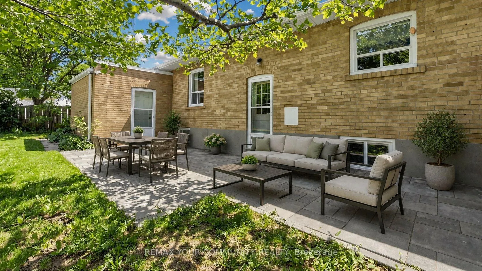 Photo 38 of 10 Winlaw Place, Markham, Old Markham Village — HOMEH