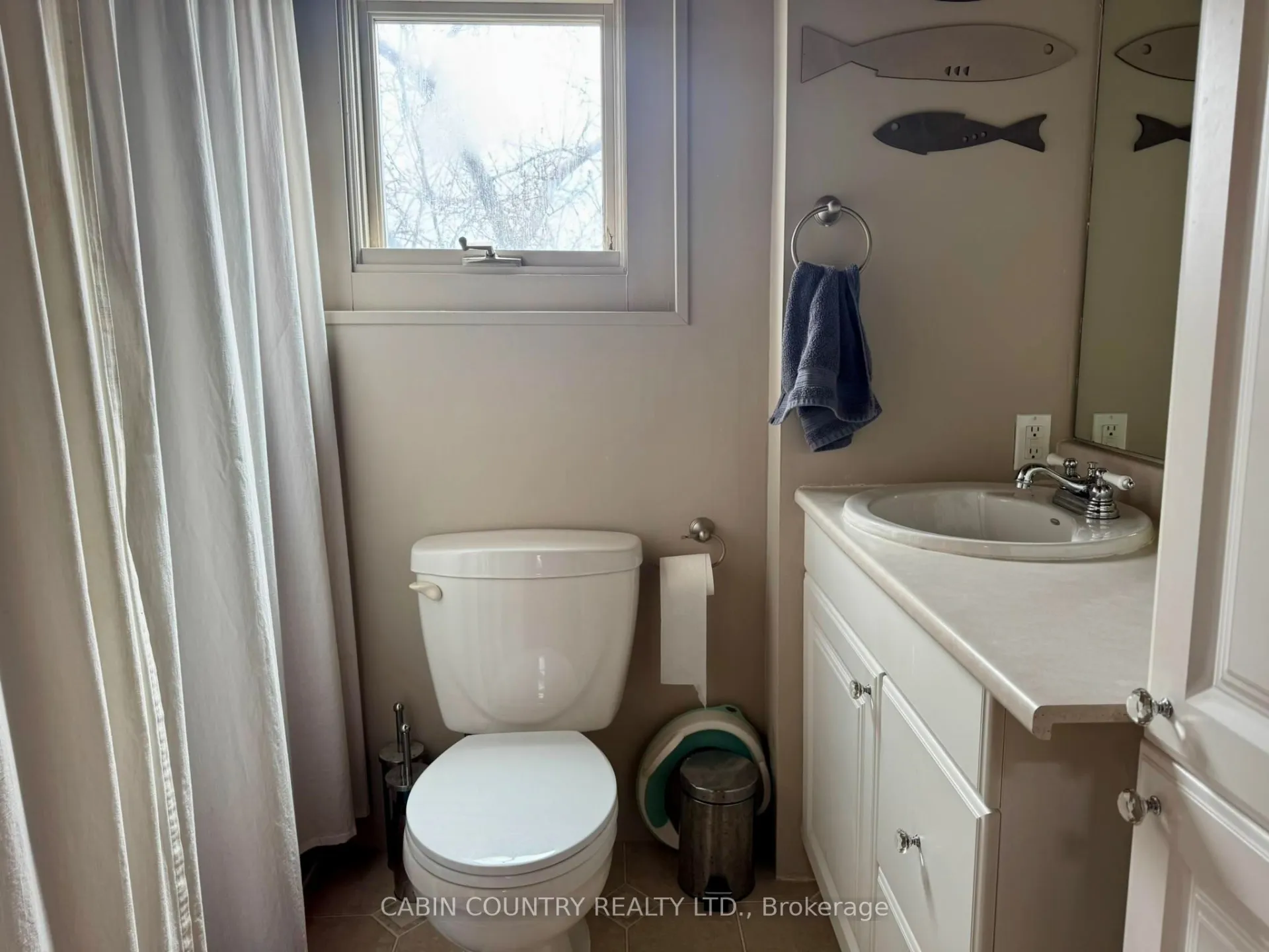 Photo 6 of 421 Seventh Avenue S, Kenora, Lakeside — HOMEH