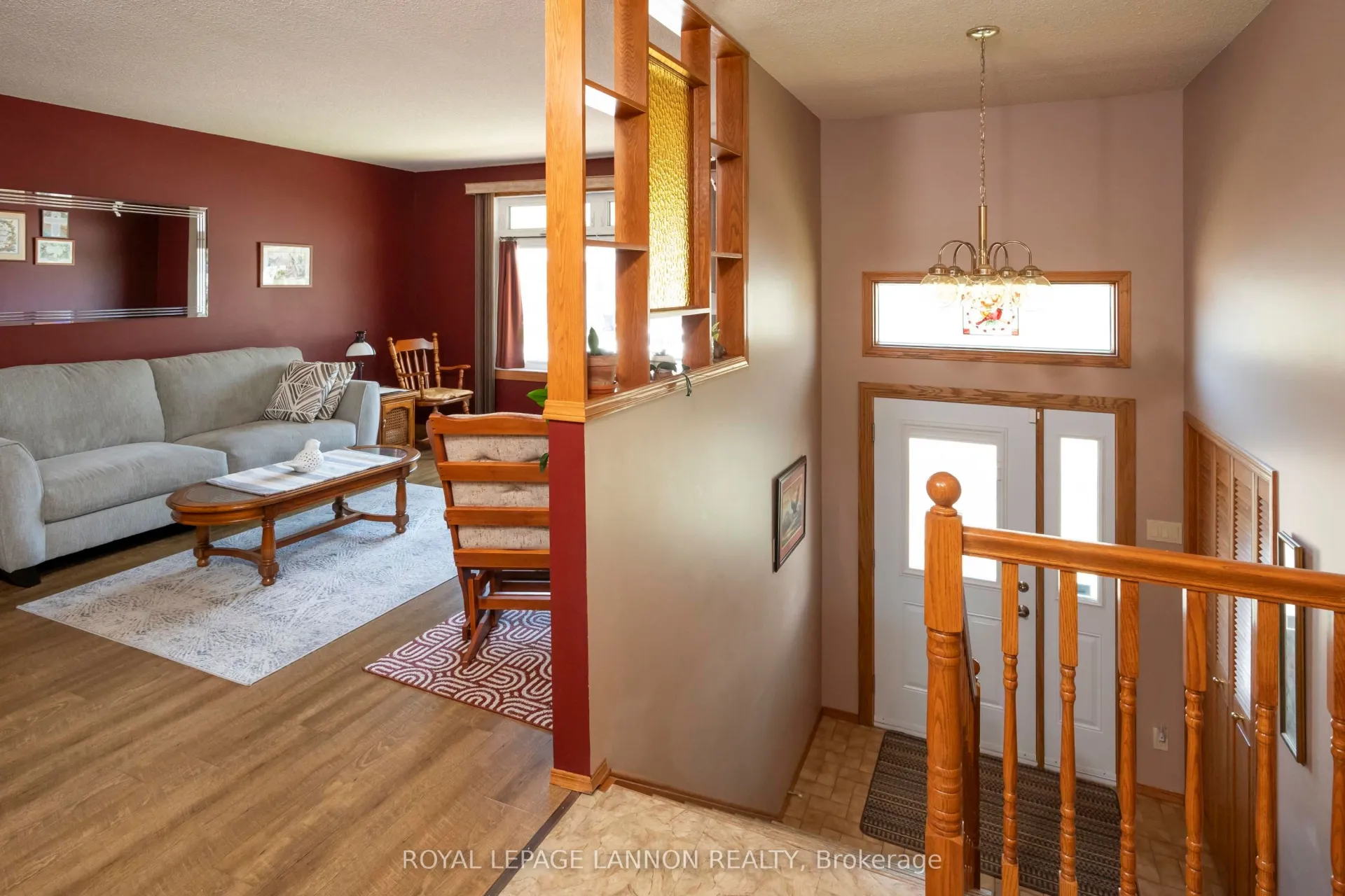 Photo 2 of 400 Randall Court, Thunder Bay, John Street North — HOMEH