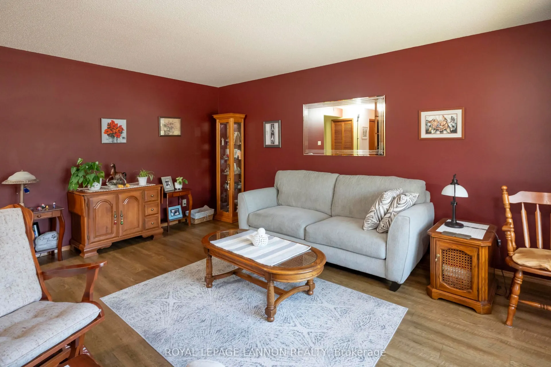 Photo 5 of 400 Randall Court, Thunder Bay, John Street North — HOMEH