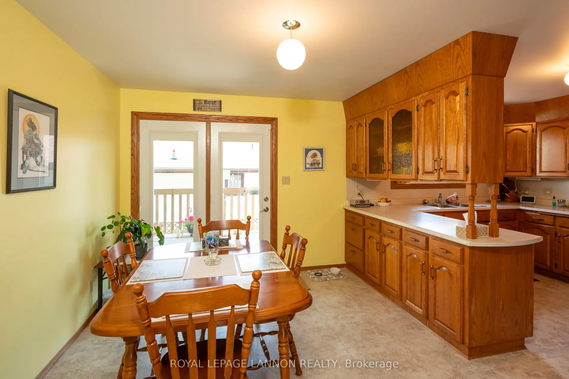 Photo 9 of 400 Randall Court, Thunder Bay, John Street North — HOMEH
