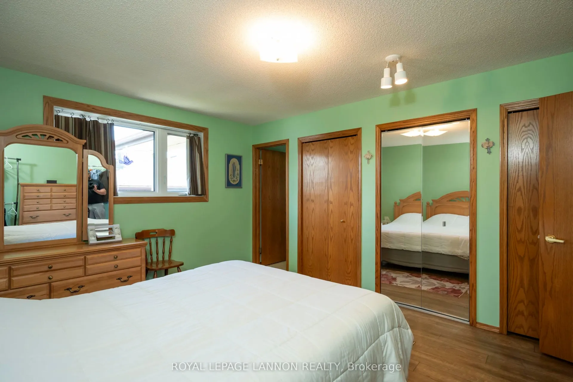 Photo 17 of 400 Randall Court, Thunder Bay, John Street North — HOMEH