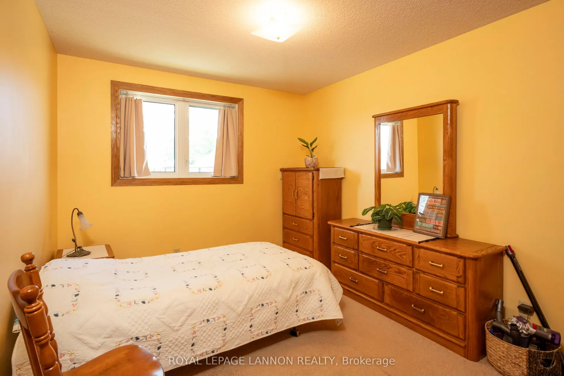 Photo 19 of 400 Randall Court, Thunder Bay, John Street North — HOMEH