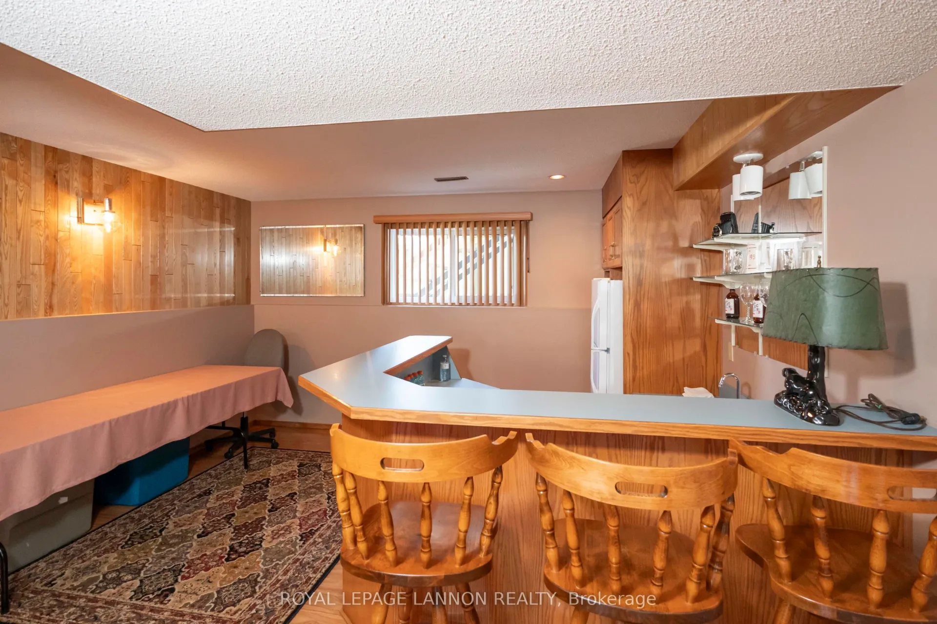 Photo 32 of 400 Randall Court, Thunder Bay, John Street North — HOMEH