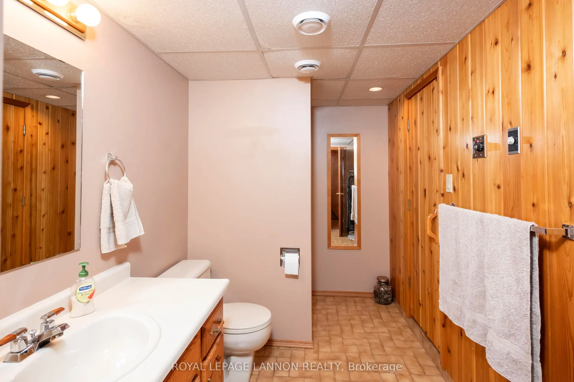 Photo 41 of 400 Randall Court, Thunder Bay, John Street North — HOMEH
