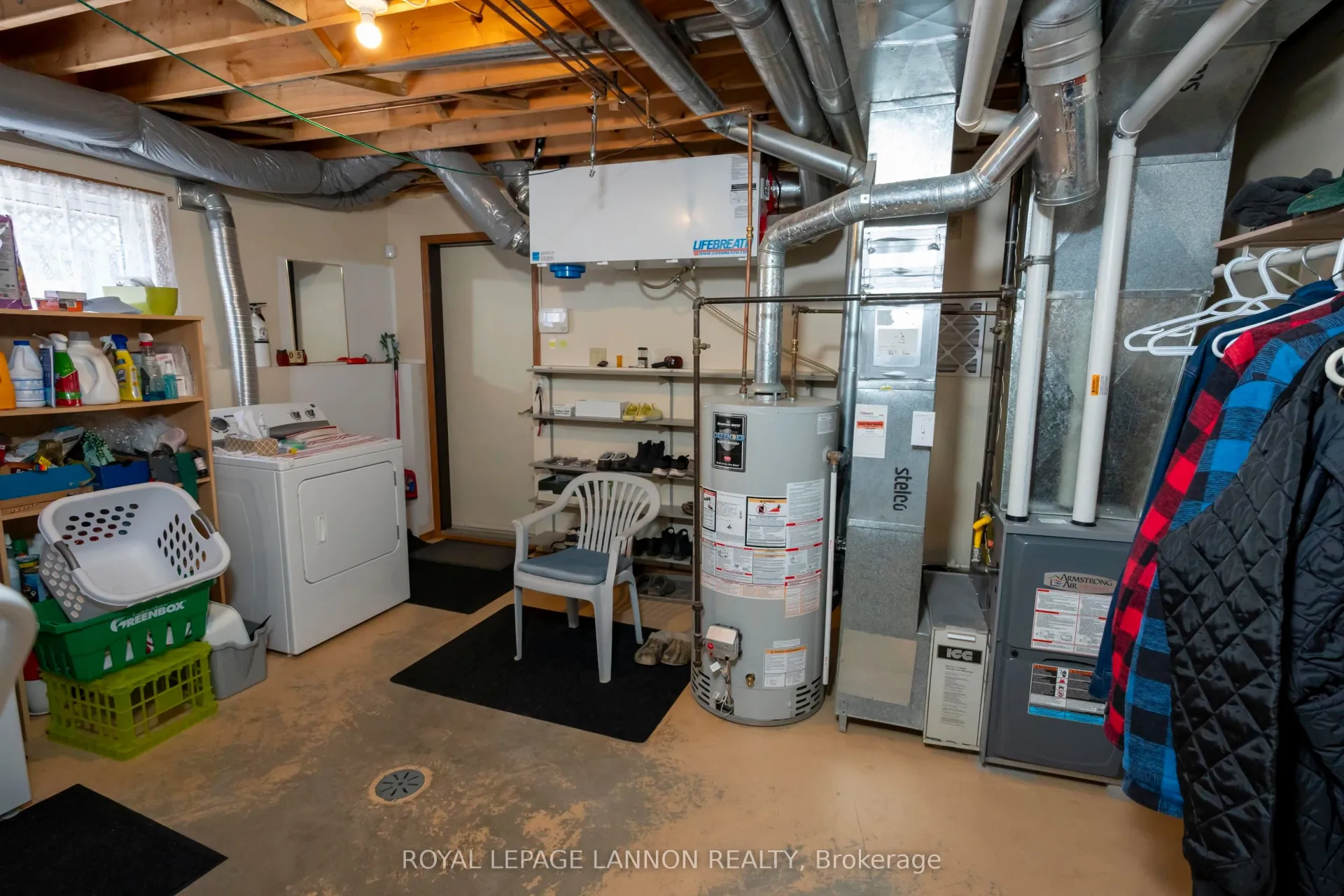 Photo 43 of 400 Randall Court, Thunder Bay, John Street North — HOMEH