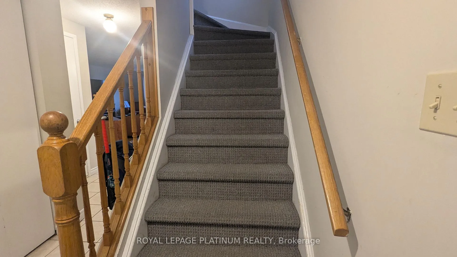Photo 5 of 630 Pinerow Crescent, Waterloo — HOMEH