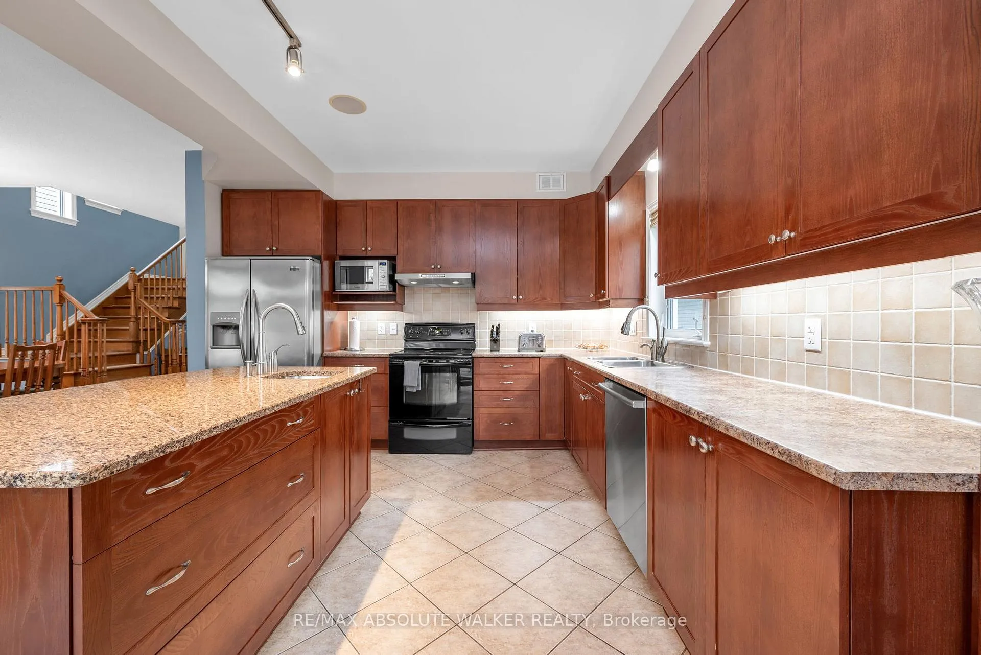 Photo 13 of 299 Bradwell Way, Ottawa, Blossom Park/Kemp Park/Findlay Creek — HOMEH