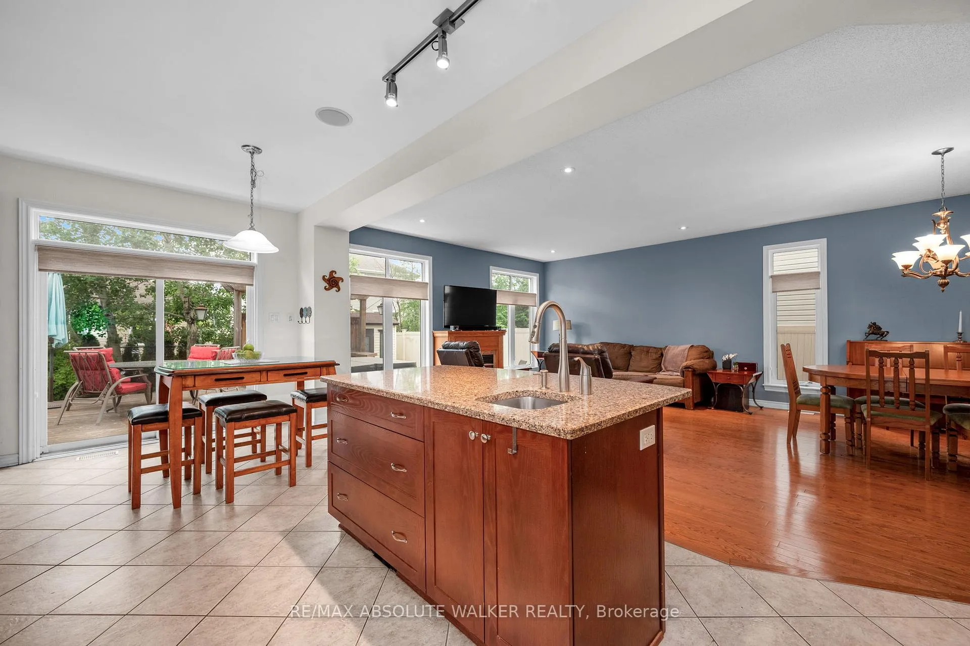 Photo 14 of 299 Bradwell Way, Ottawa, Blossom Park/Kemp Park/Findlay Creek — HOMEH