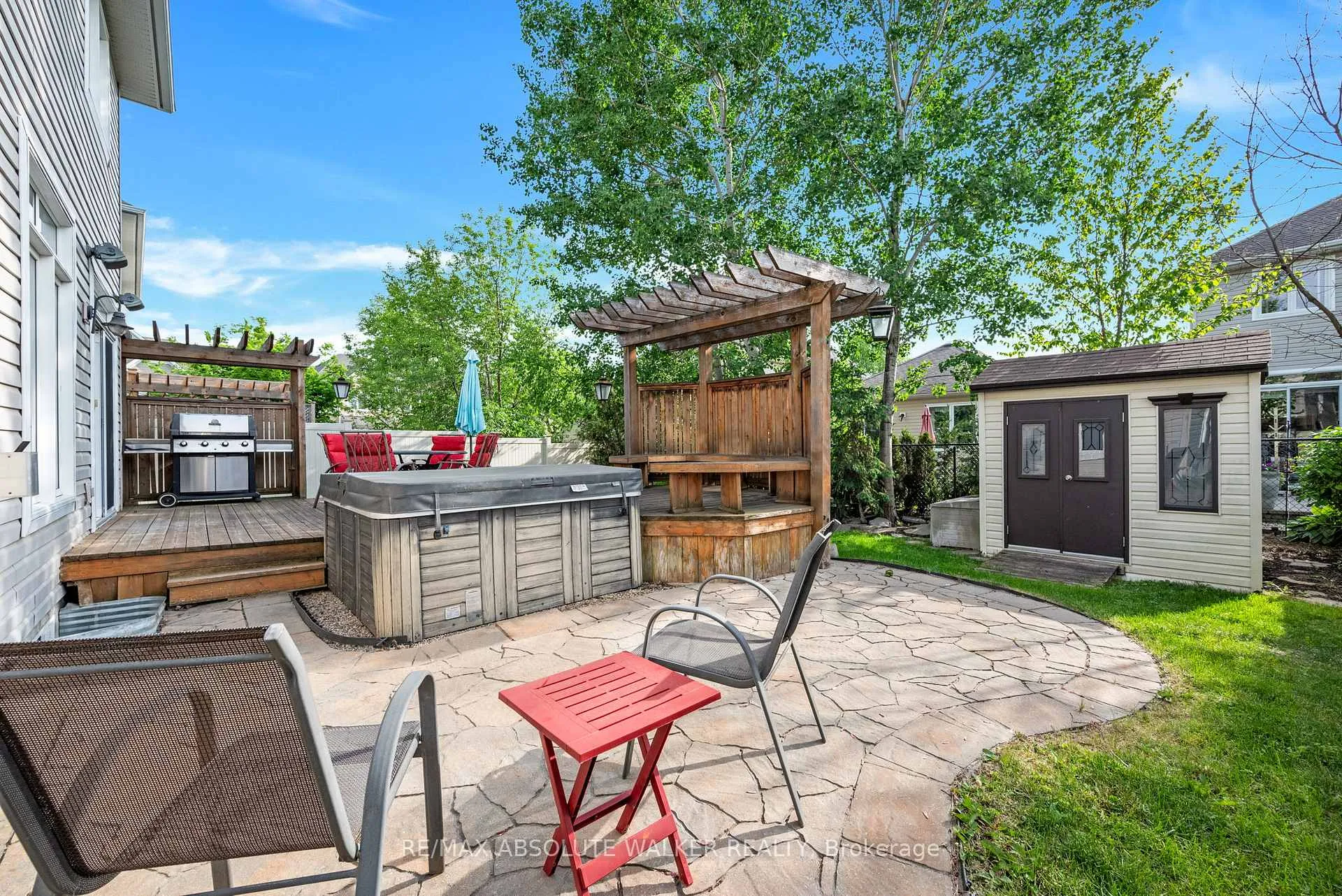 Photo 36 of 299 Bradwell Way, Ottawa, Blossom Park/Kemp Park/Findlay Creek — HOMEH