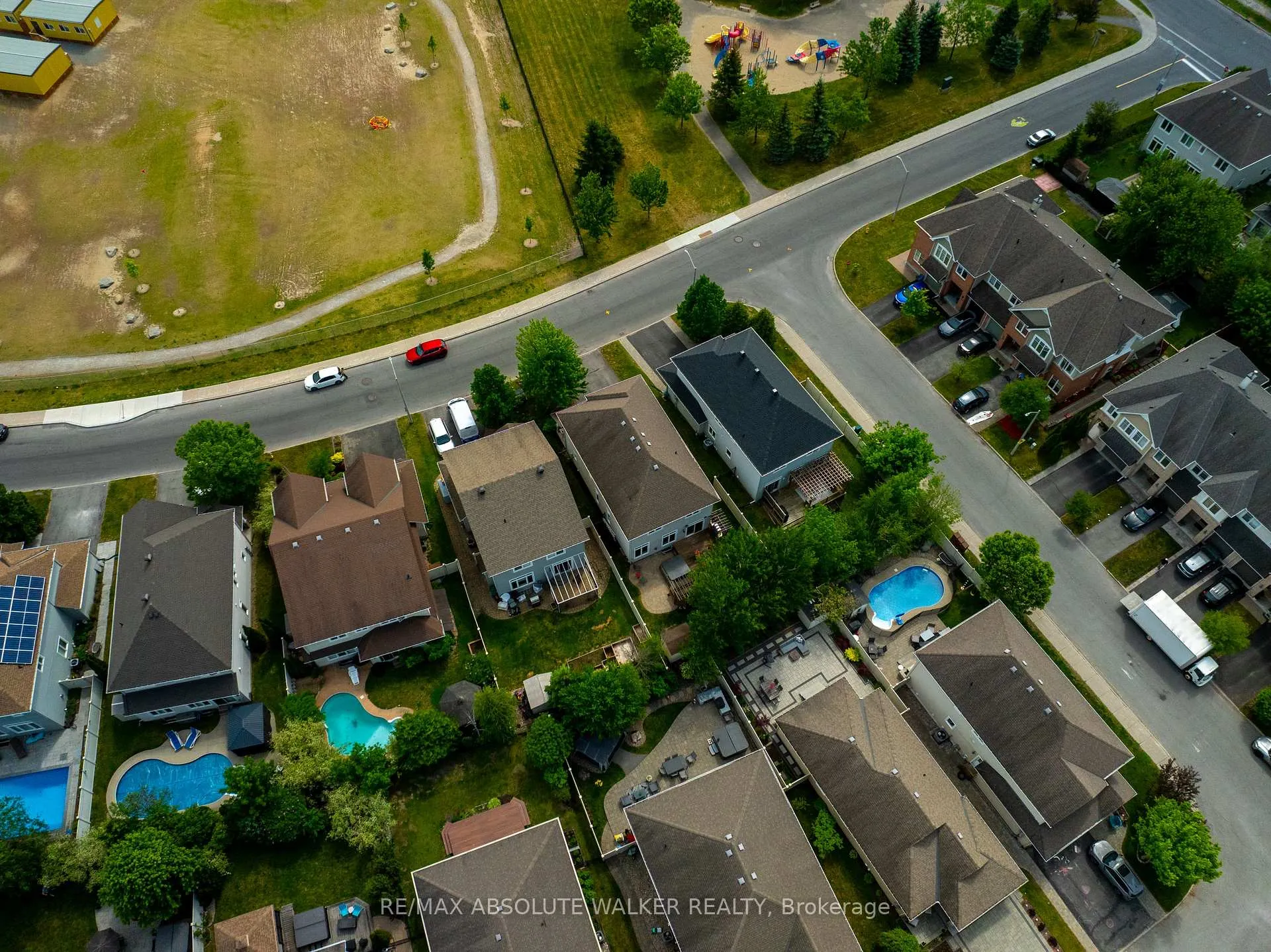 Photo 41 of 299 Bradwell Way, Ottawa, Blossom Park/Kemp Park/Findlay Creek — HOMEH