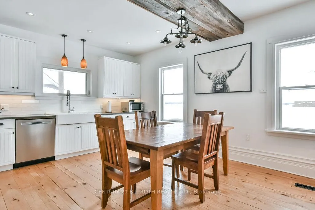 Photo 6 of 1153 Glengarry Landing Road S, Springwater, Rural Springwater — HOMEH