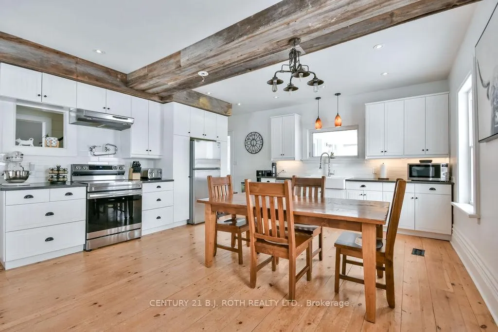 Photo 10 of 1153 Glengarry Landing Road S, Springwater, Rural Springwater — HOMEH