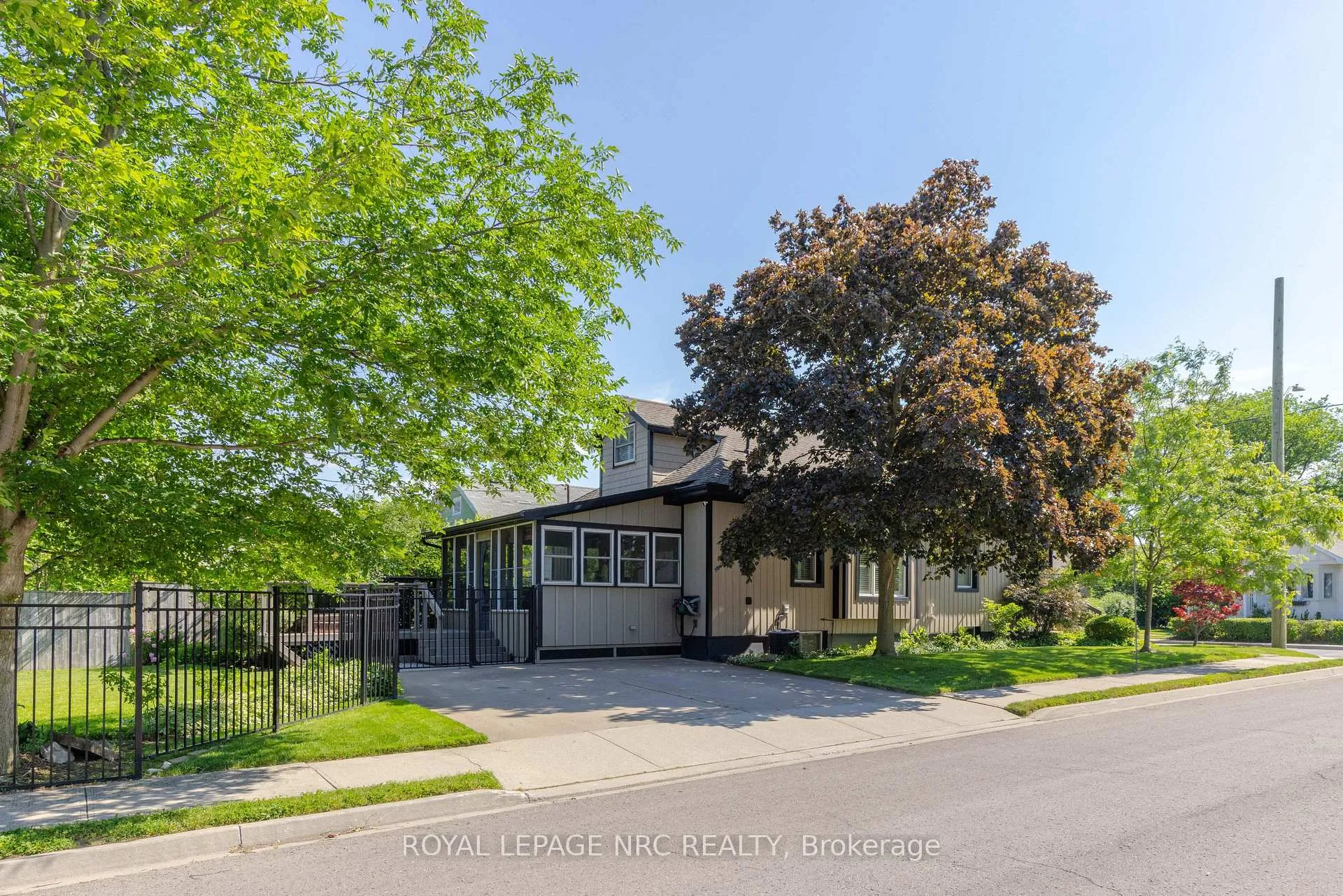 Photo 5 of 110 Highland Avenue, St. Catharines, Old Glenridge — HOMEH