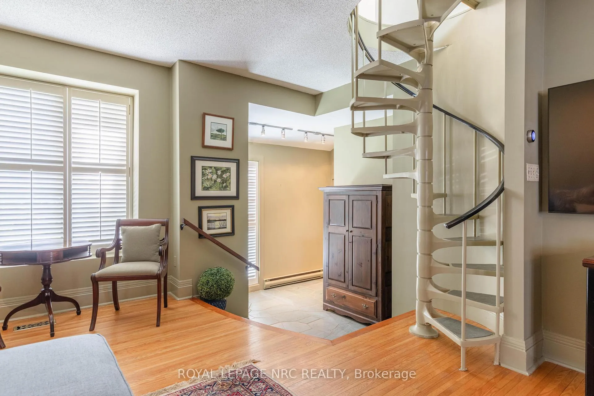 Photo 7 of 110 Highland Avenue, St. Catharines, Old Glenridge — HOMEH