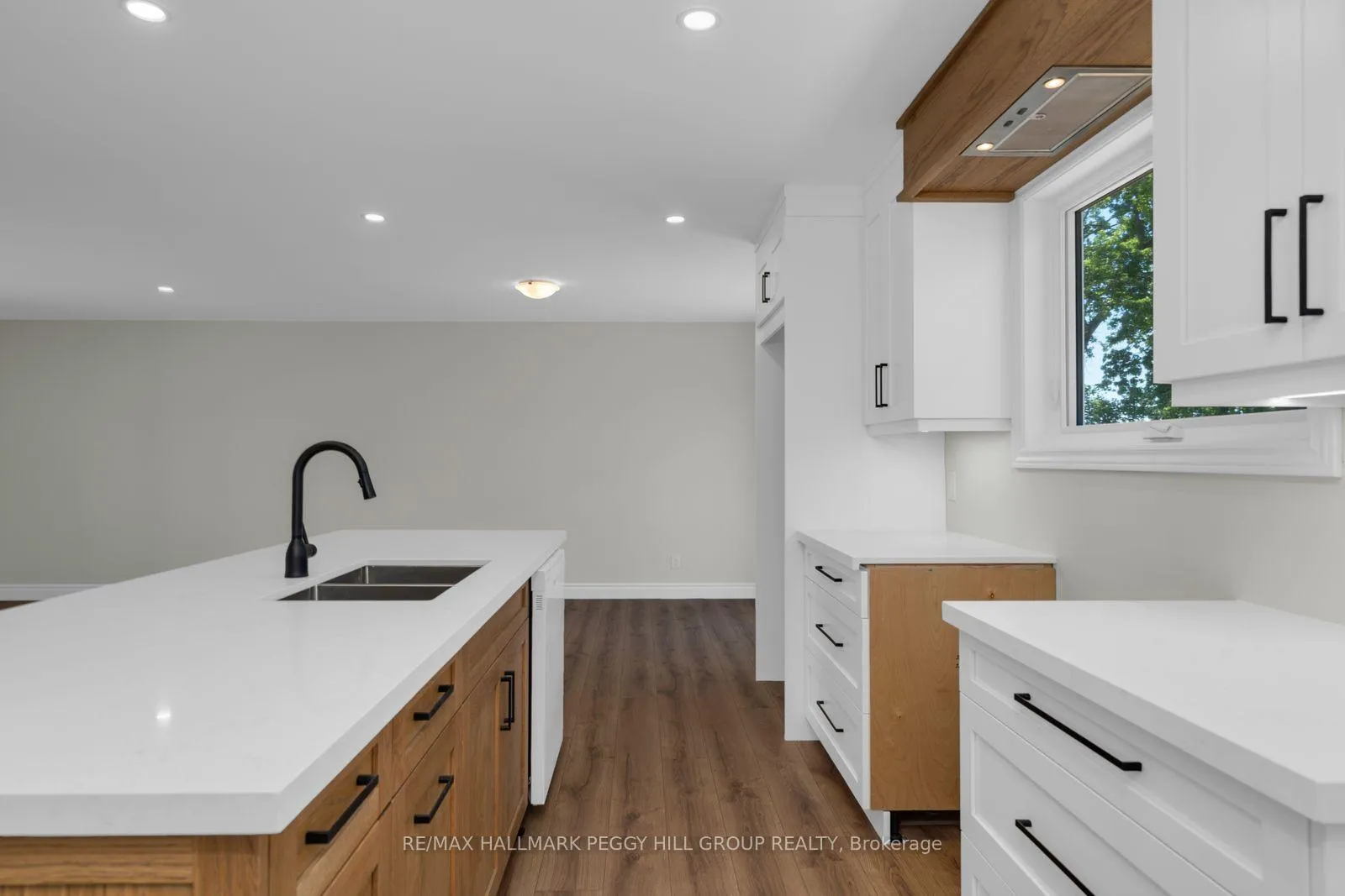 Photo 5 of 1100 Vespra Valley Road, Springwater, Rural Springwater — HOMEH