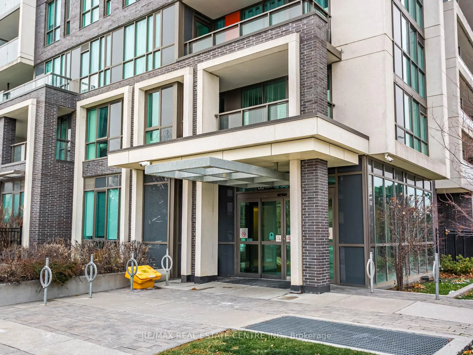 Photo 3 of Unit 720, 80 Esther Lorrie Drive, Etobicoke, West Humber-Clairville — HOMEH