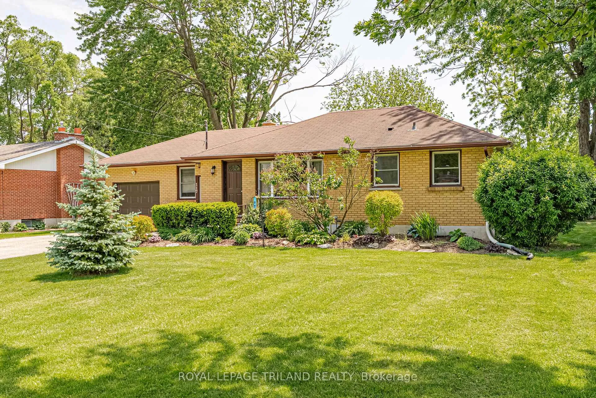 Photo 6 of 117 Seventh Avenue, Central Elgin, Belmont — HOMEH