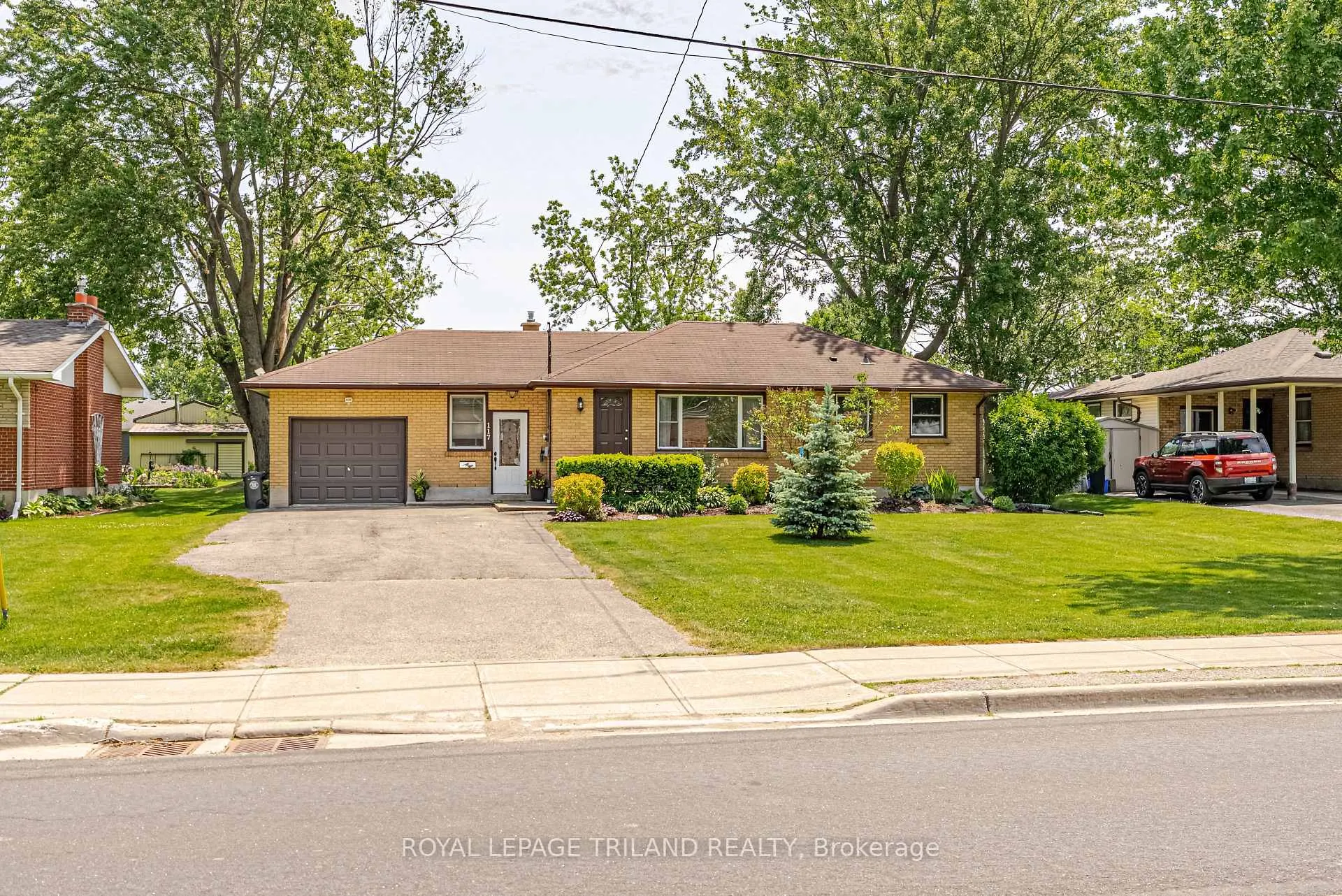 Photo 8 of 117 Seventh Avenue, Central Elgin, Belmont — HOMEH